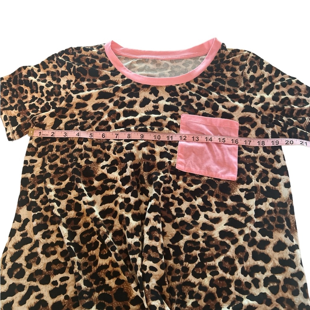 INC leopard knit top SZ L